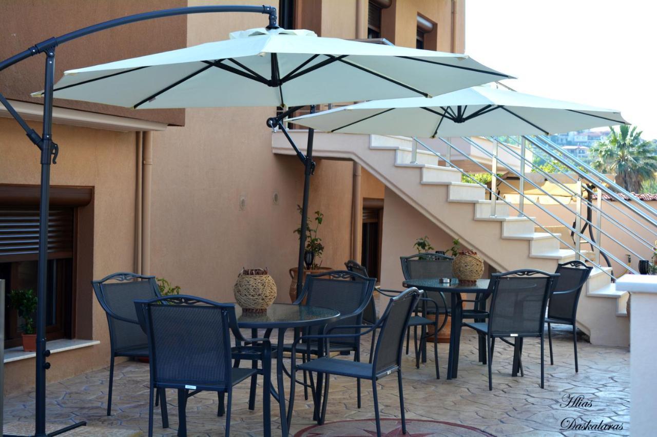 M&B Boutique Apartments Nea Roda Esterno foto