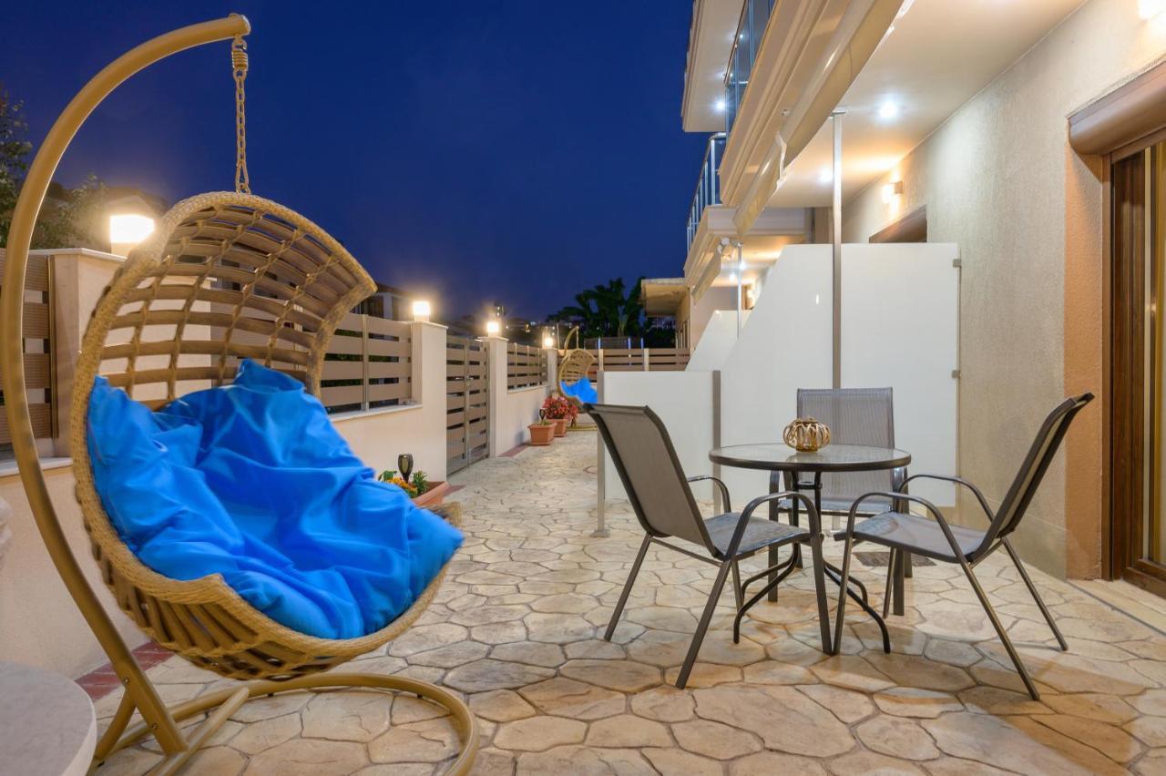 M&B Boutique Apartments Nea Roda Esterno foto