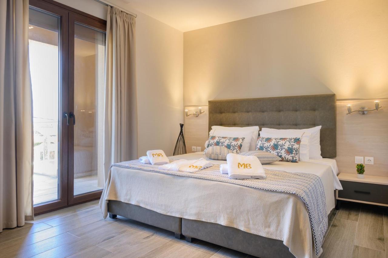 M&B Boutique Apartments Nea Roda Esterno foto