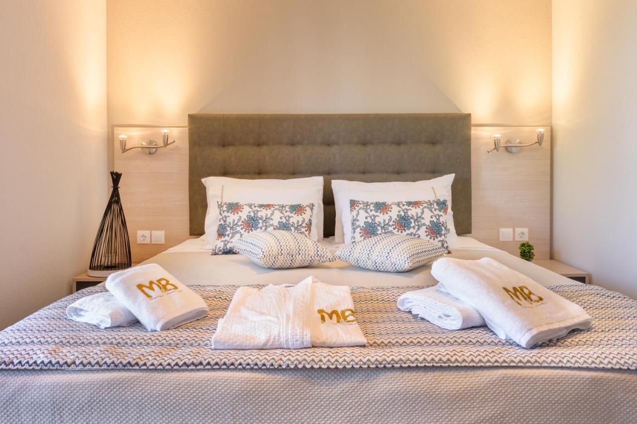 M&B Boutique Apartments Nea Roda Esterno foto