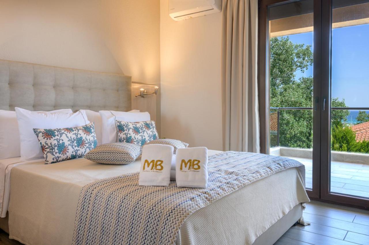 M&B Boutique Apartments Nea Roda Esterno foto
