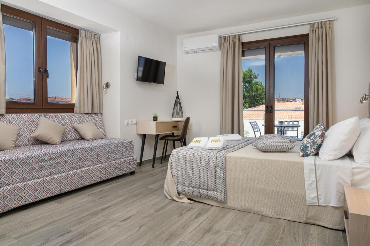 M&B Boutique Apartments Nea Roda Esterno foto