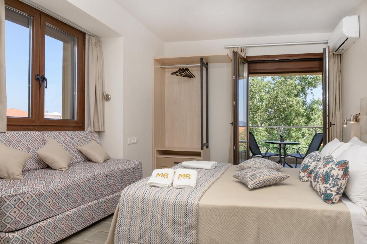 M&B Boutique Apartments Nea Roda Esterno foto
