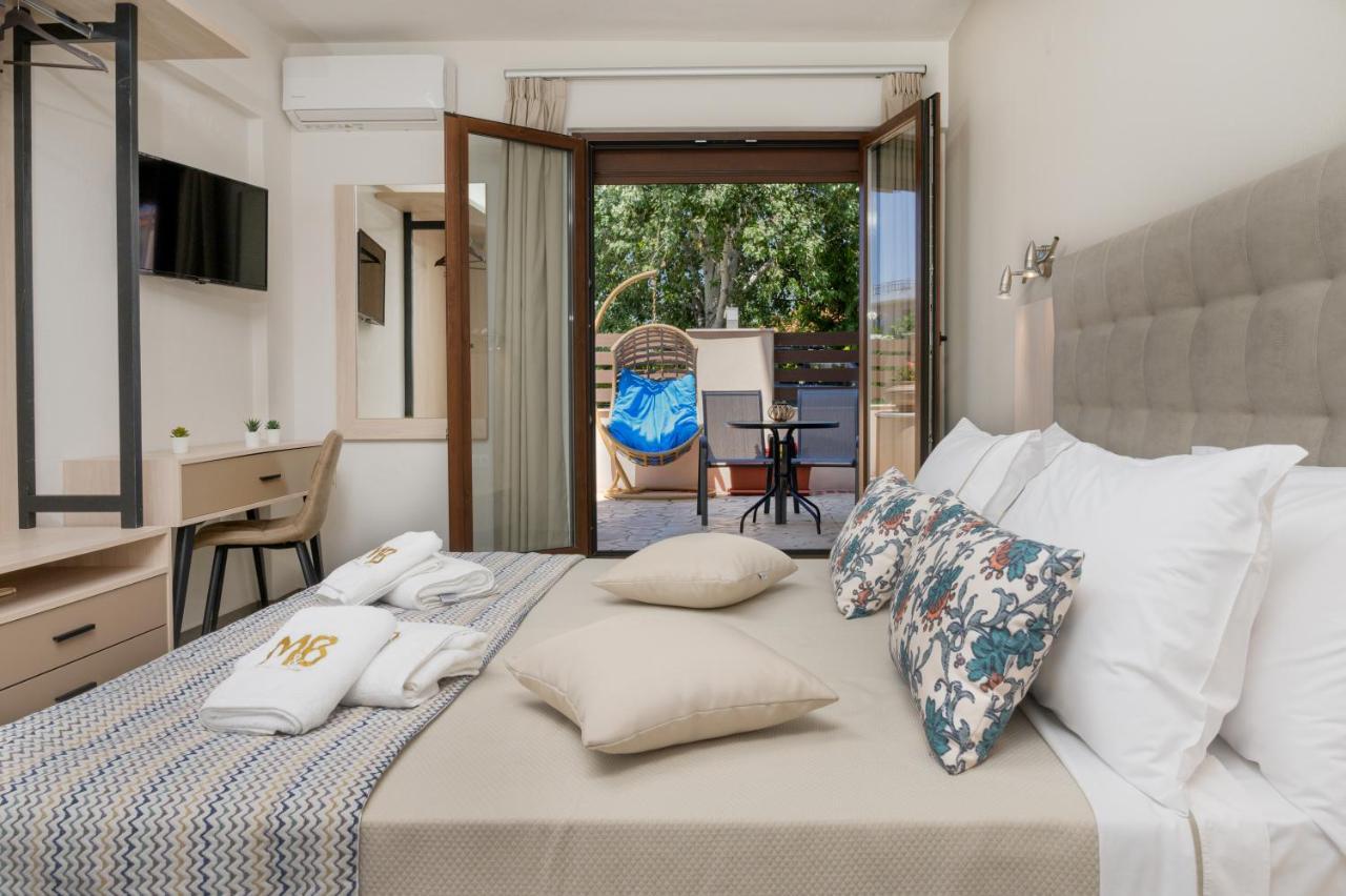 M&B Boutique Apartments Nea Roda Esterno foto