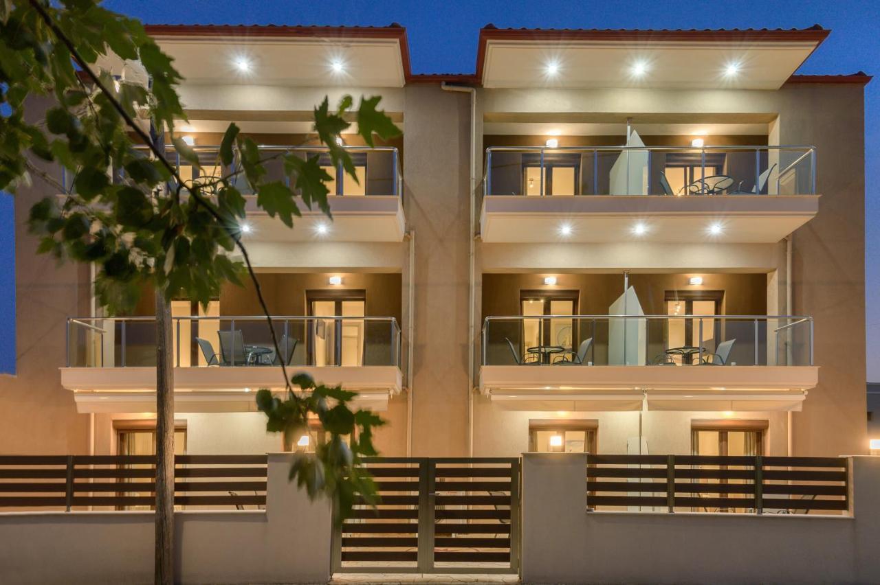 M&B Boutique Apartments Nea Roda Esterno foto