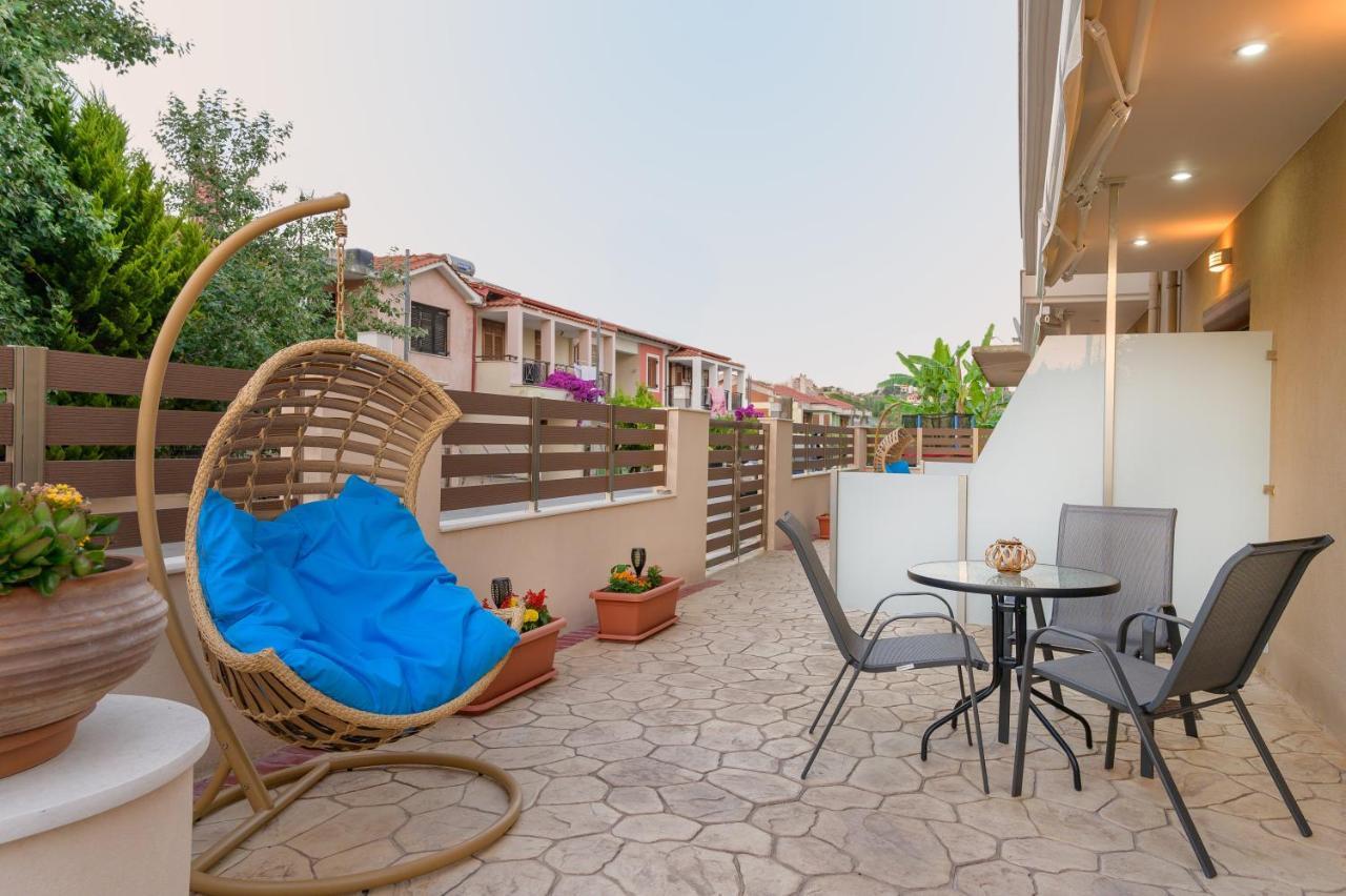 M&B Boutique Apartments Nea Roda Esterno foto